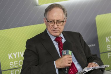 Kuzey Atlantik Antlaşma Örgütü eski Genel Sekreter Yardımcısı Alexander Vershbow 23 Ekim 2013 'te Ukrayna' nın Kyiv kentine yaptığı ziyarette. Yüksek kalite fotoğraf