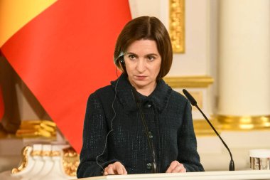 Moldova Cumhurbaşkanı Maia Sandu Ukrayna Cumhurbaşkanı Volodymyr Zelenskiy ve Avrupa Konseyi Başkanı Charles Michel ile 21 Kasım 2023 'te Ukrayna' nın başkenti Kyiv 'de düzenlediği ortak basın toplantısına katıldı.