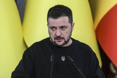 Ukrayna Cumhurbaşkanı Volodymyr Zelenskiy, 21 Kasım 2023 tarihinde Ukrayna 'nın başkenti Kyiv' de Moldova Cumhurbaşkanı Maia Sandu ve Avrupa Konseyi Başkanı Charles Michel ile ortak bir basın toplantısına katıldı.