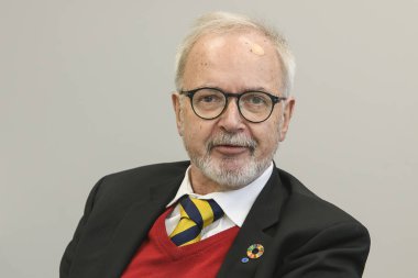 Alman ekonomist ve politikacı, Avrupa Yatırım Bankası Başkanı Werner Hoyer 27 Kasım 2023 'te Ukrayna' nın Kyiv kentine yaptığı ziyarette. Yüksek kalite fotoğraf