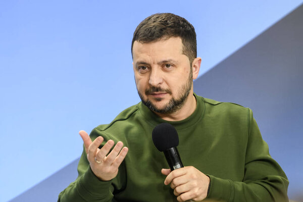 Президент Украины Владимир Зеленский выступает на совместном пресс-мероприятии с премьер-министром Польши Дональдом Туском в Киеве 22 января 2024 года. Высокое качество фото