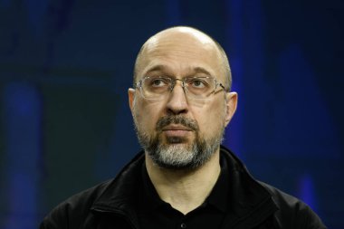 Ukrayna Başbakanı Denys Shmyhal Ukrayna 'ya katılıyor. Yıl 2024 Rusya Ukrayna 'ya saldırısını 25 Şubat 2024' te Kyiv, Ukrayna 'da sürdürürken. Yüksek kalite fotoğraf