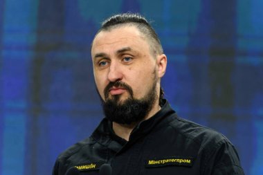 Ukrayna Stratejik Sanayi Bakanı Oleksandr Kamyshin Ukrayna 'ya katılıyor. Yıl 2024, Rusya 'nın Ukrayna' daki saldırılarının sürdüğü 25 Şubat 2024 tarihinde Ukrayna 'nın Kyiv kentinde..