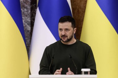 Ukrayna Cumhurbaşkanı Volodymyr Zelenskiy, Finlandiya Cumhurbaşkanı Alexander Stubb ile 3 Nisan 2024 tarihinde Ukrayna 'nın Kyiv kentinde düzenlediği ortak basın toplantısına katılacak. Yüksek kalite fotoğraf