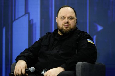 Ruslan Stefanchuk, Verkhovna Rada 'nın başkanı, Ukrayna' ya gidiyor. Yıl 2024, Ukrayna, Kyiv 'de, 25 Şubat 2024. Yüksek kalite fotoğraf