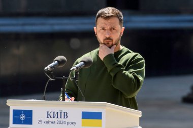 Ukrayna Cumhurbaşkanı Volodymyr Zelenskiy, Rusya 'nın Ukrayna' nın Kyiv kentinde 29 Nisan 2024 'te gerçekleştirdiği saldırı sonrasında NATO Genel Sekreteri Jens Stoltenberg ile ortak bir basın toplantısına katıldı.