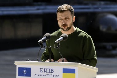 Ukrayna Cumhurbaşkanı Volodymyr Zelenskiy, Rusya 'nın Ukrayna' nın Kyiv kentinde 29 Nisan 2024 'te gerçekleştirdiği saldırı sonrasında NATO Genel Sekreteri Jens Stoltenberg ile ortak bir basın toplantısına katıldı.