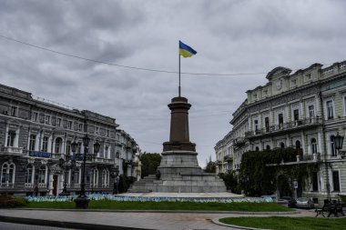 Ukrayna 'nın Ukrayna Silahlı Kuvvetleri' nin 10 Ekim 2023 tarihli Odesa, Ukrayna 'daki şehit askerlerinin isimlerinin yazılı olduğu Ukrayna İmparatoriçesi II. Catherine anıtı..