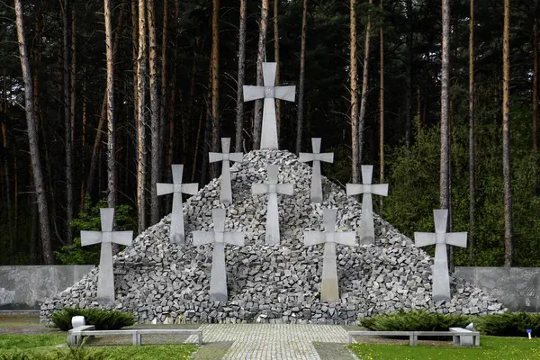 stock image Crosses on the mound on the territory of the National Historical Memorial Reserve Bykivnia Graves, Bykivnia, near Kyiv, Ukraine 2024, April 13. High quality photo
