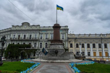 Ukrayna 'nın Ukrayna Silahlı Kuvvetleri' nin 10 Ekim 2023 tarihli Odesa, Ukrayna 'daki şehit askerlerinin isimlerinin yazılı olduğu Ukrayna İmparatoriçesi II. Catherine anıtı..