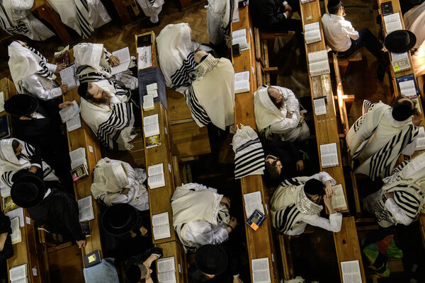 Ultra-Orthodox Jewish Hasids pilgrims pray in Synagogue of Bratslav Hasidim close to tomb of Rabbi Nachman on the eve of Rosh Hashanah holiday, Jewish New Year, in Uman, Ukraine 17-09-2023. 