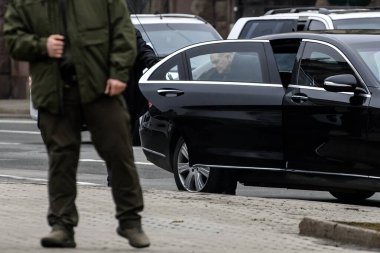 Almanya Başbakanı Olaf Scholz, Ukrayna 'nın başkenti Kyiv' de 2 Aralık 2024 'te kaybedilen askerlerin anısına düzenlenen törene katıldı. Yüksek kalite fotoğraf