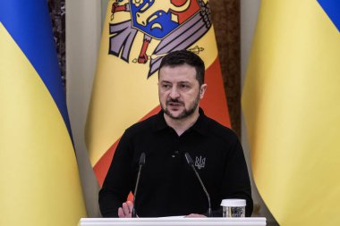 Ukrayna Cumhurbaşkanı Volodymyr Zelenskiy, 25 Ocak 2025 tarihinde Ukrayna 'nın Kyiv kentinde Moldova Cumhurbaşkanı Maia Sandu ile ortak bir basın toplantısına katıldı. Yüksek kalite fotoğraf