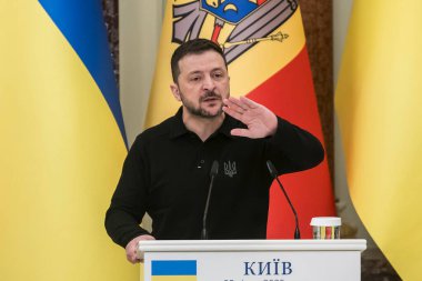 Ukrayna Cumhurbaşkanı Volodymyr Zelenskiy, 25 Ocak 2025 tarihinde Ukrayna 'nın Kyiv kentinde Moldova Cumhurbaşkanı Maia Sandu ile ortak bir basın toplantısına katıldı. Yüksek kalite fotoğraf