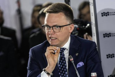 31 Mart 2025 'te Bucha, Ukrayna' daki Bucha Zirvesi forumu sırasında Sejm Szymon Holownia Sözcüsü. Yüksek kalite fotoğraf