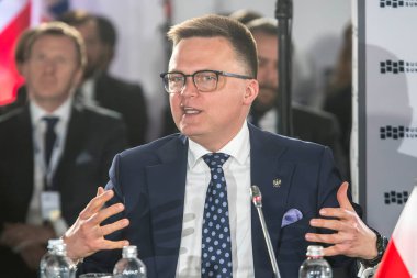 31 Mart 2025 'te Bucha, Ukrayna' daki Bucha Zirvesi forumu sırasında Sejm Szymon Holownia Sözcüsü. Yüksek kalite fotoğraf