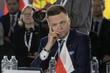 31 Mart 2025 'te Bucha, Ukrayna' daki Bucha Zirvesi forumu sırasında Sejm Szymon Holownia Sözcüsü. Yüksek kalite fotoğraf