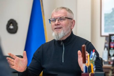Kryvyi Rih Belediye Başkanı, Oleksandr Vilkul, Ukrayna 'nın Rih belediyesindeki ofisinde, 7 Nisan 2025. Yüksek kalite fotoğraf