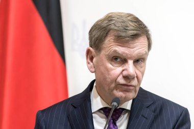 Almanya Dışişleri Bakanı Johann Wadephul, Ukrayna Dışişleri Bakanı Andriy Sybiha ile 30 Haziran 2025 'te Ukrayna' nın Kyiv kentinde düzenlediği ortak basın toplantısında. Yüksek kalite fotoğraf