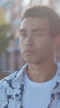 Modern tasarım projeleri ve çeşitli yaratıcı uygulamalar için mükemmel olan zarif soyut geometrik bir şekil