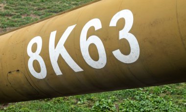 R12 balistik füze, 8K63. Potansiyel nükleer yükü 1 megatonluk orta menzilli füze. SS-4 sandaleti. Sovyet sıvısı tek aşamalı IRBM