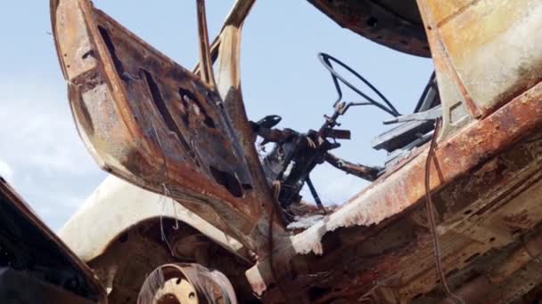 Broken Burned Cars Parking Lot Accident Deliberate Vandalism Burnt Out — Stock videók