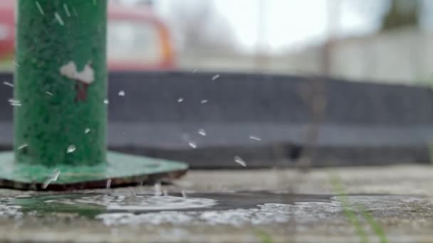 Falling Water Drop Use Water Resources Splashes Water Drops Falling — Vídeo de Stock