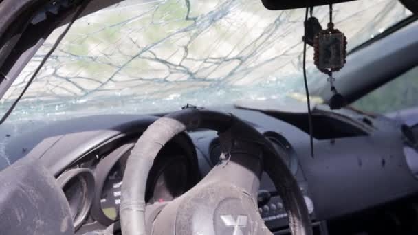 Уламки Сучасного Автомобіля Після Нещасного Випадку Автомобільний Інтер Після Аварії — стокове відео