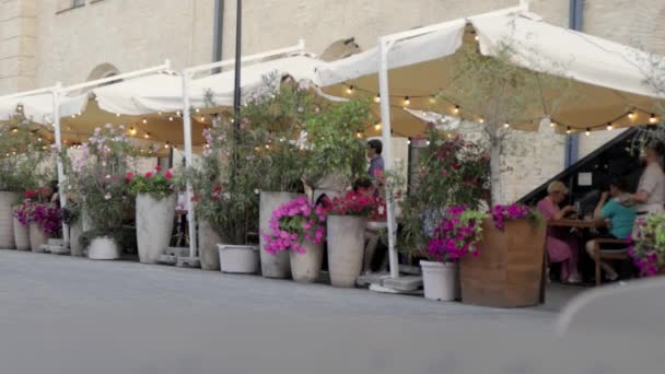 View Cozy Street Cafe Canopy Tables Pedestrian Zone People Eat — стокове відео