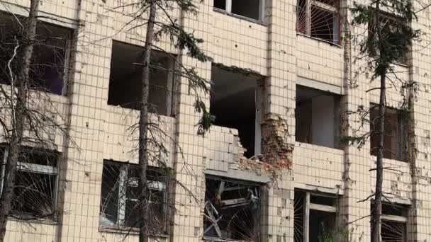 Apartamentos Quemados Edificio Residencial Varios Pisos Las Consecuencias Guerra Ucrania — Vídeos de Stock
