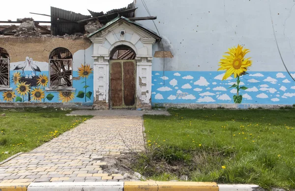 Развалины Разрушенного Дома Культуры После Оккупации Киевской Области Война России — стоковое фото