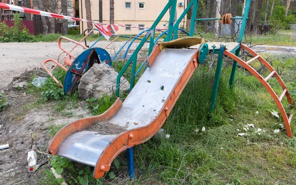 Guerra Ucraina Parco Giochi Distrutto Nel Centro Della Città Rovine — Foto Stock