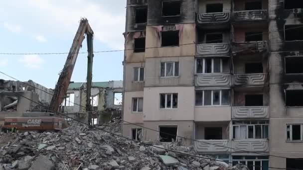 아파트와 발코니는 로켓에 화재로 파괴되었다 버려진 우크라이나 Irpin 2023년 12일 — 비디오