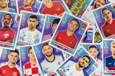 23 Kasım 2022. Calgary, Alberta, Kanada. Çok sayıda Fifa Dünya Kupası oyuncusu Panini çıkartması