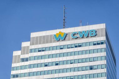 Edmonton, Alberta, Kanada. 30-2023 arası. Kanada Western Bankası, CWB Financial Group inşaat tabelası. Edmonton, Alberta merkezli bir Kanada bankası..