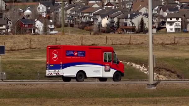 Calgary Alberta Kanada Nisan 2023 Yolda Bir Kanada Posta Teslimat — Stok video