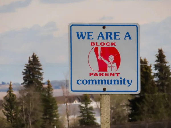 Okotoks Alberta Kanada Maja 2023 Znak Drogowy Tekstem Jesteśmy Wspólnotą — Zdjęcie stockowe