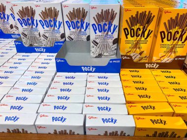 Calgary, Alberta, Kanada. 16 Mayıs 2023. Kurabiye, krema ve muzlu çikolata..