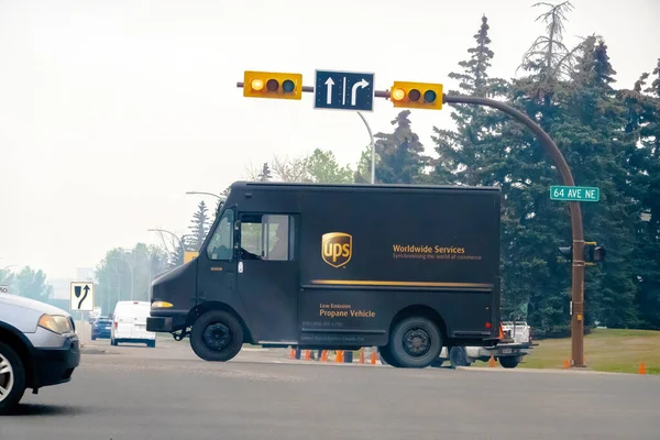 Калгарі Альберта Канада Травня 2023 Року Невеликий Вантажний Автомобіль Ups — стокове фото