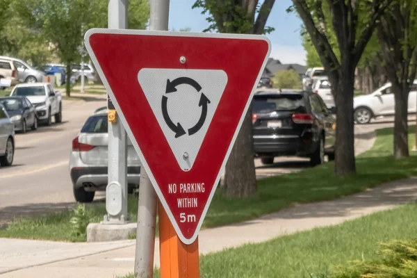 Calgary Alberta Kanada Maja 2023 Brak Parkingu Odległości Znaku Drogowego — Zdjęcie stockowe
