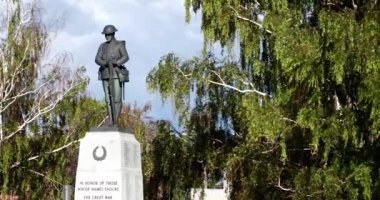 Lethbridge, Alberta, Kanada. Ağustos 5, 2023. 1. Dünya Savaşı sırasında Lethbridge 'den düşen 157 kişinin anısına dikilen bir savaş anıtı..