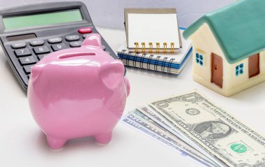 Tasarruf ve emlak kavramı. Ev finansmanı. İpotek ödemeleri ev sahipleri seçenekleri.