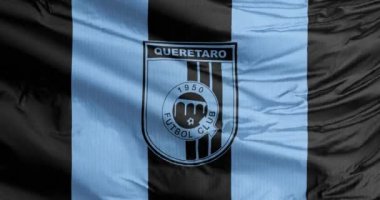 Quertaro Şehri, Meksika. 31 Ağustos 2023. Quertaro FC 'nin el sallayan bayrağı. Ya da Beyaz Horozlar, Liga MX 'te yarışan bir Meksika profesyonel futbol kulübü..