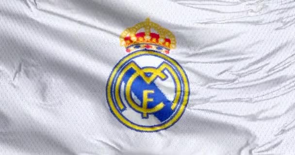 マドリード スペイン 2023年9月19日 リアルマドリードCfの旗 マドリードを拠点とするスペインのプロサッカークラブ クラブは スペインのサッカーのトップ層であるラ リーガで競います — ストック動画