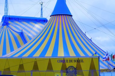 Calgary, Alberta, Kanada. 10 Haziran 2023. Cirque du Soleil 'in anlamı: Güneşin Sirki, Kanadalı bir akrobatik ve büyüleyici sanatsal performans sergiliyor..