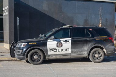 Calgary, Alberta, Kanada. 15 Şubat 2024. Kış boyunca Calgary Polis Araç Parkı.