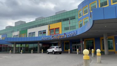 Calgary, Alberta, Kanada. 24 Nisan 2025. Alberta Çocuk Hastanesi Calgary, Alberta, Kanada 'da bulunan ve Alberta Sağlık Hizmetleri' nin Calgary Sağlık Bölgesi tarafından işletilen bir çocuk hastanesidir..