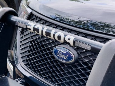 Edmonton, Alberta, Kanada. 12 Haziran 2025. Ford amblemi ve 