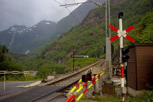 Jernbane Flamsbana Norges Mest Kjente Fjorder Fjell Andre Vakre Naturmirakler – stockfoto