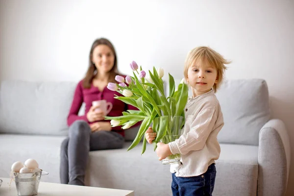 Beautiful Blond Boy Giving Mother Flowers Box Little Gift Mothers — Stock Photo, Image